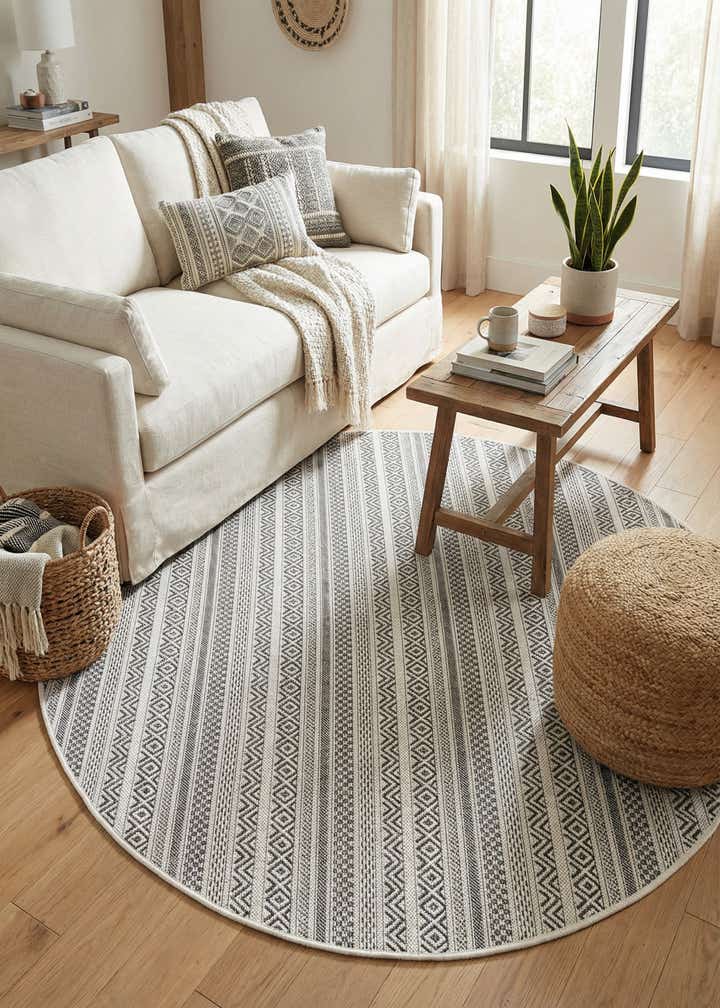 5' 3 x 5' 3 Easy-Clean Striped Indoor / Outdoor Round Rug