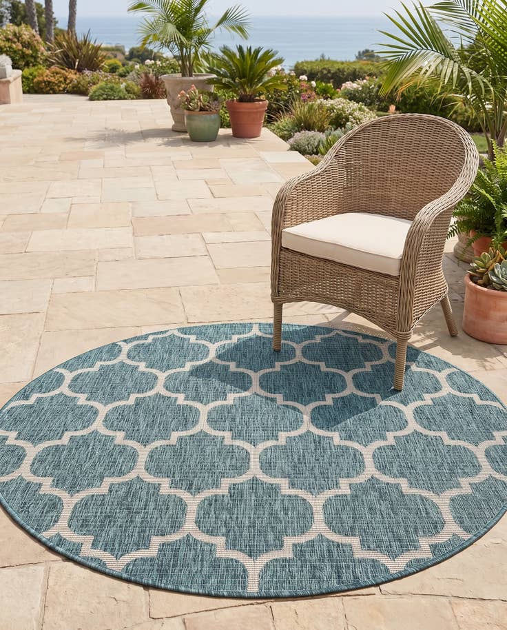 Detail image of 5' 3 x 5' 3 Easy-Clean Trellis Indoor / Outdoor Round Rug