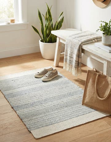 2' 2 x 3' 1 Hand Woven Lariat Rug