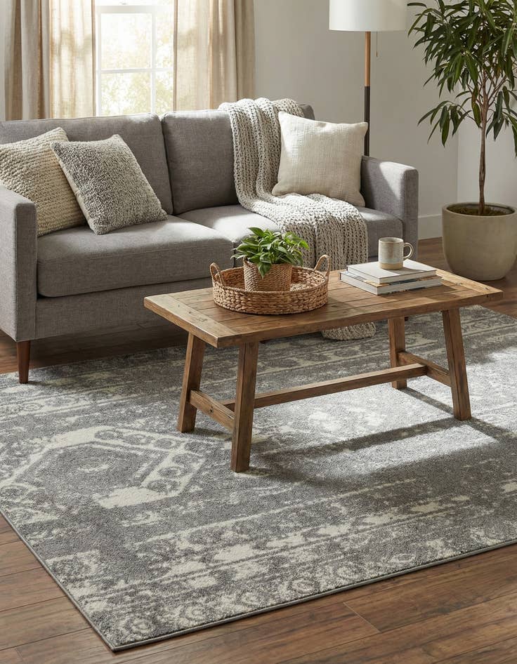 Detail image of 5' 3 x 8' Lennon Rug