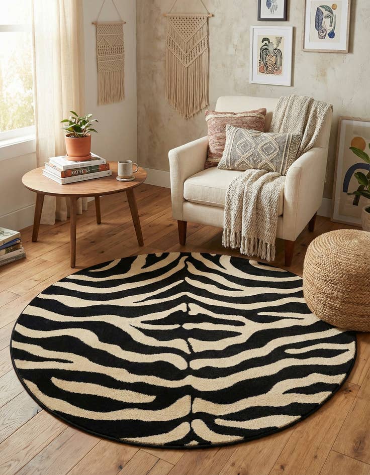 Detail image of 4' 1 x 4' 1 Safari Round Rug