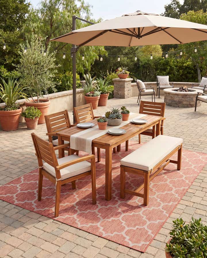 9' x 12' Easy-Clean Lattice Indoor / Outdoor Rug