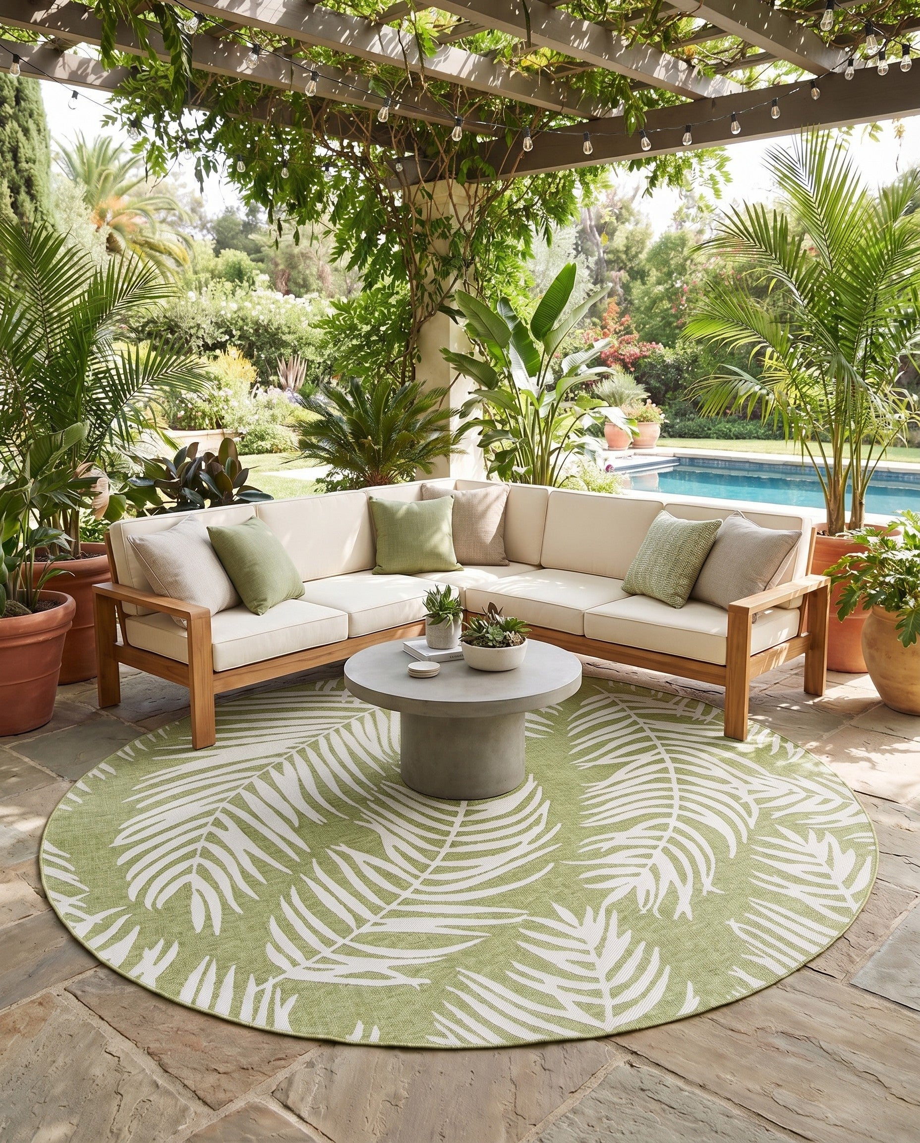 Green Easy-Clean Botanical Indoor / Outdoor Round Rug