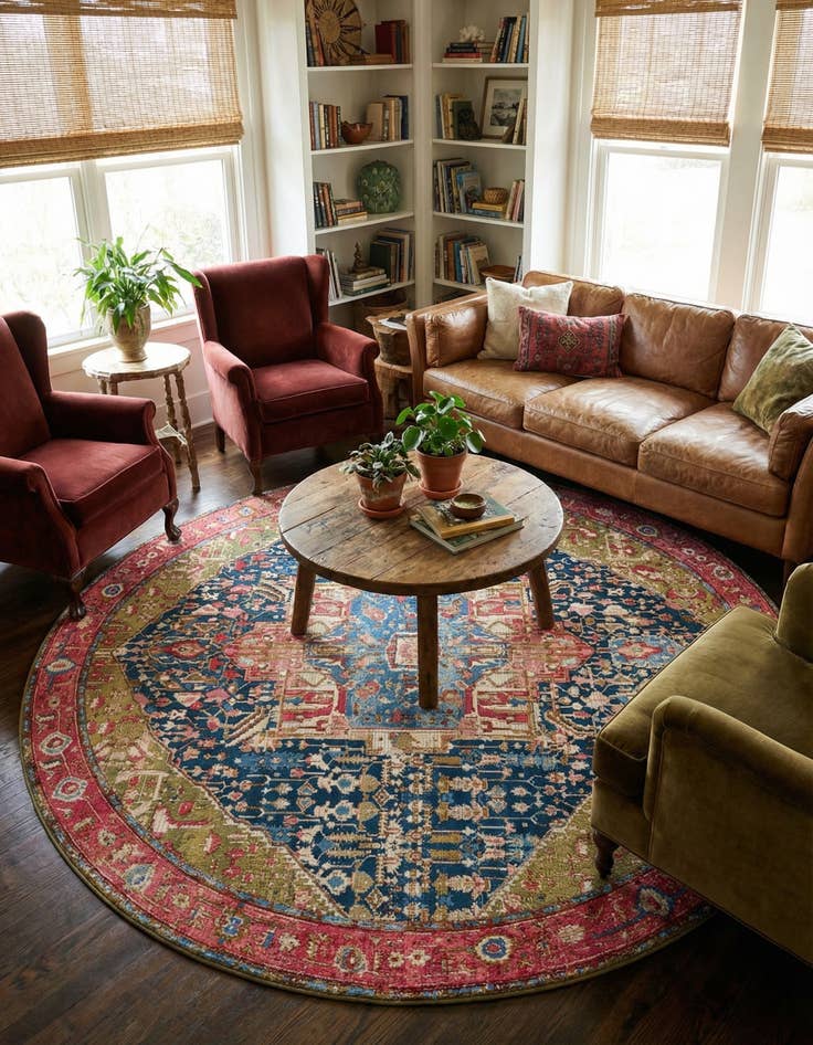 Detail image of 10' x 10'  Washable Traditional Indoor / Outdoor Round Rug