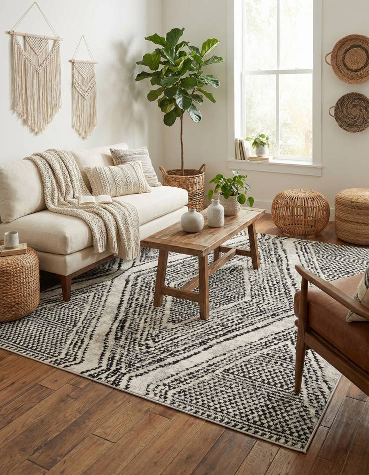 Detail image of 7' 10 x 7' 10 Tagine Square Rug