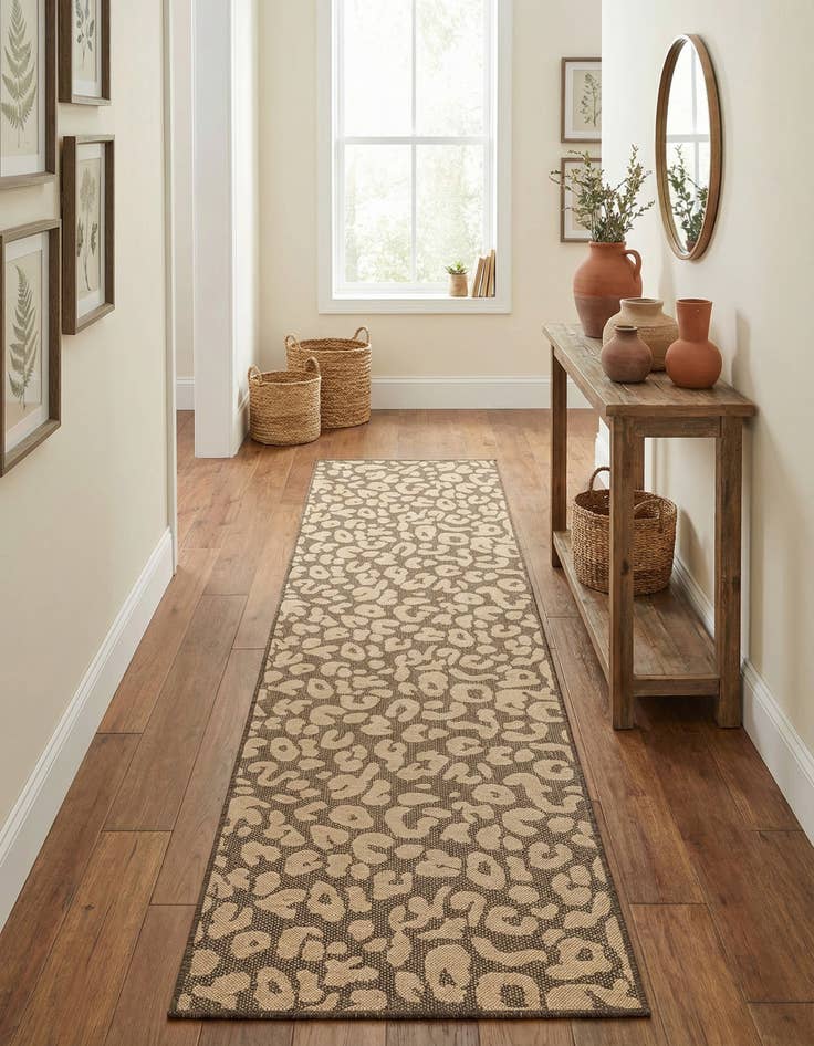 Detail image of 2' 7 x 12' Dunes Runner Rug