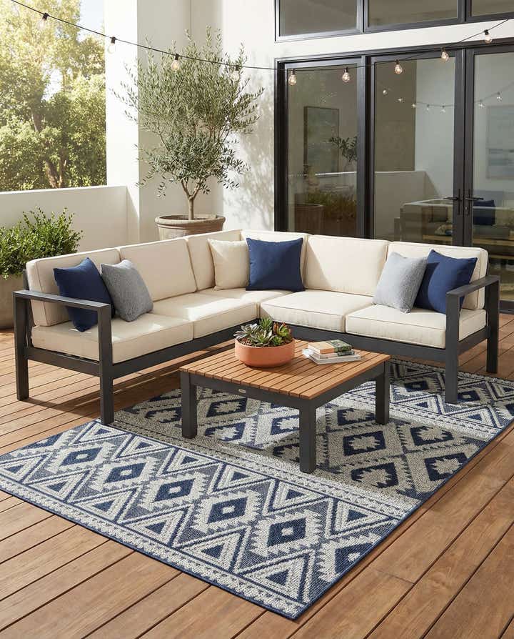 5' 3 x 7' 8 Easy-Clean Modern Indoor / Outdoor Rug
