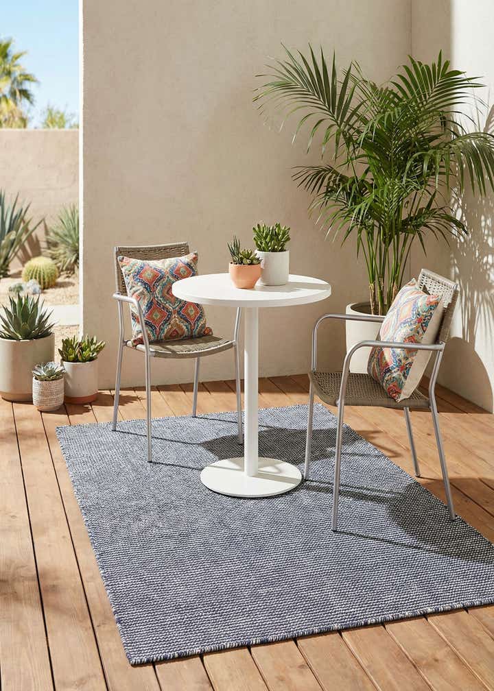 3' 3 x 5' 3 Easy-Clean Jill Zarin Palm Springs Indoor / Outdoor Rug
