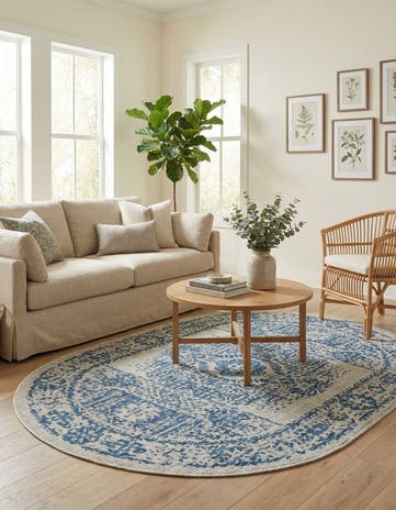 5' 3 x 8' Easy-Clean Traditional Indoor / Outdoor Oval Rug