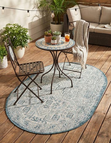 3' x 5' 3 Easy-Clean Aztec Indoor / Outdoor Oval Rug