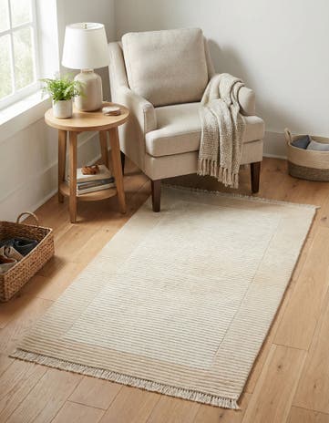 2' 7 x 4' 11 Hand Knotted Darya Wool Rug