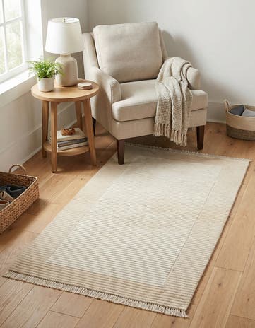 2' 7 x 4' 11 Hand Knotted Darya Wool Rug