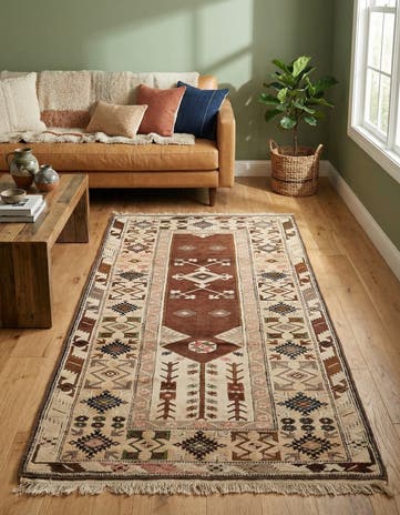 3' 5 x 6' 8 Hand Knotted Fars Wool Rug