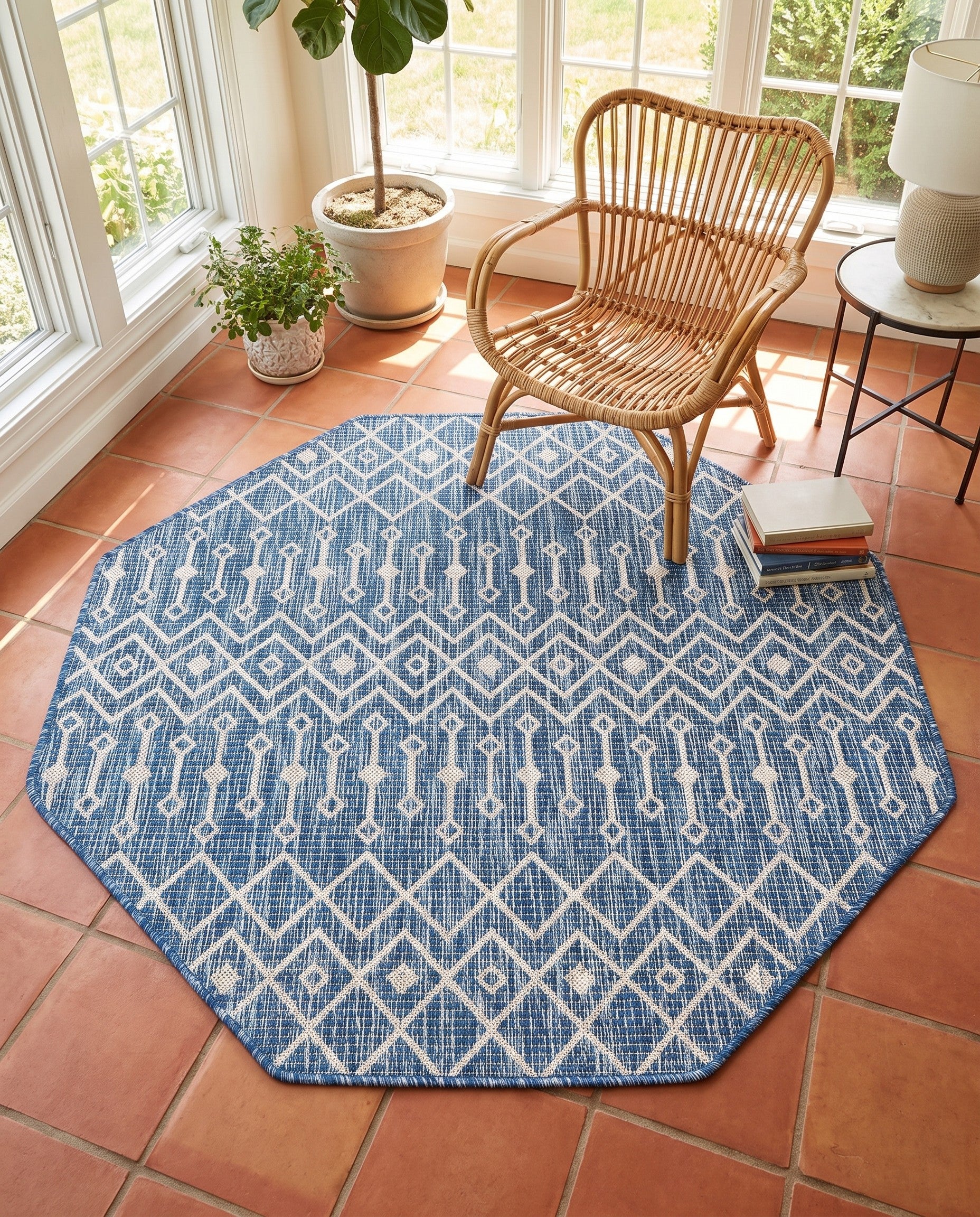 4' x 4' Easy-Clean Lattice Indoor / Outdoor Octagon Rug