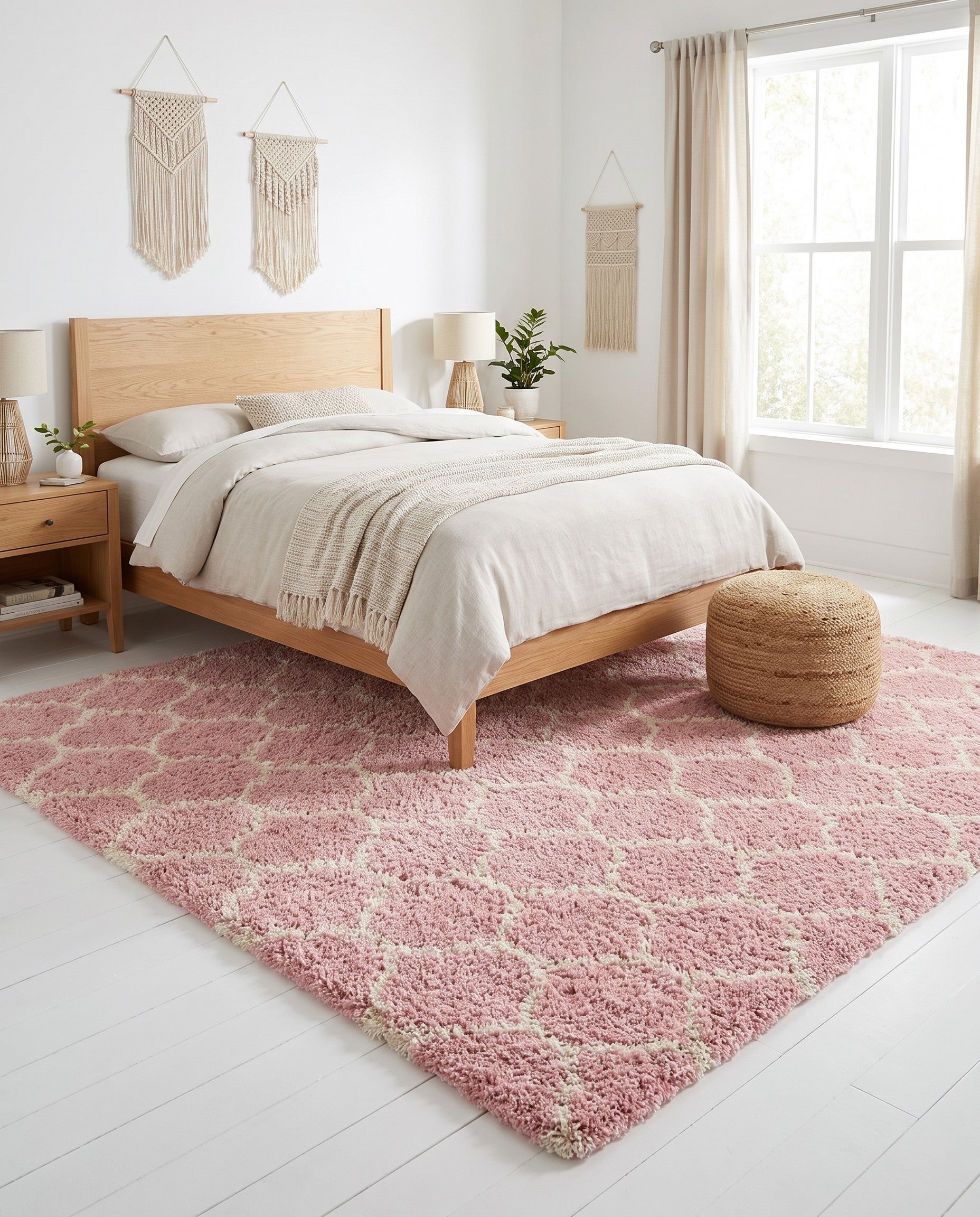 7' 10 x 7' 10 Lattice Shag Square Rug