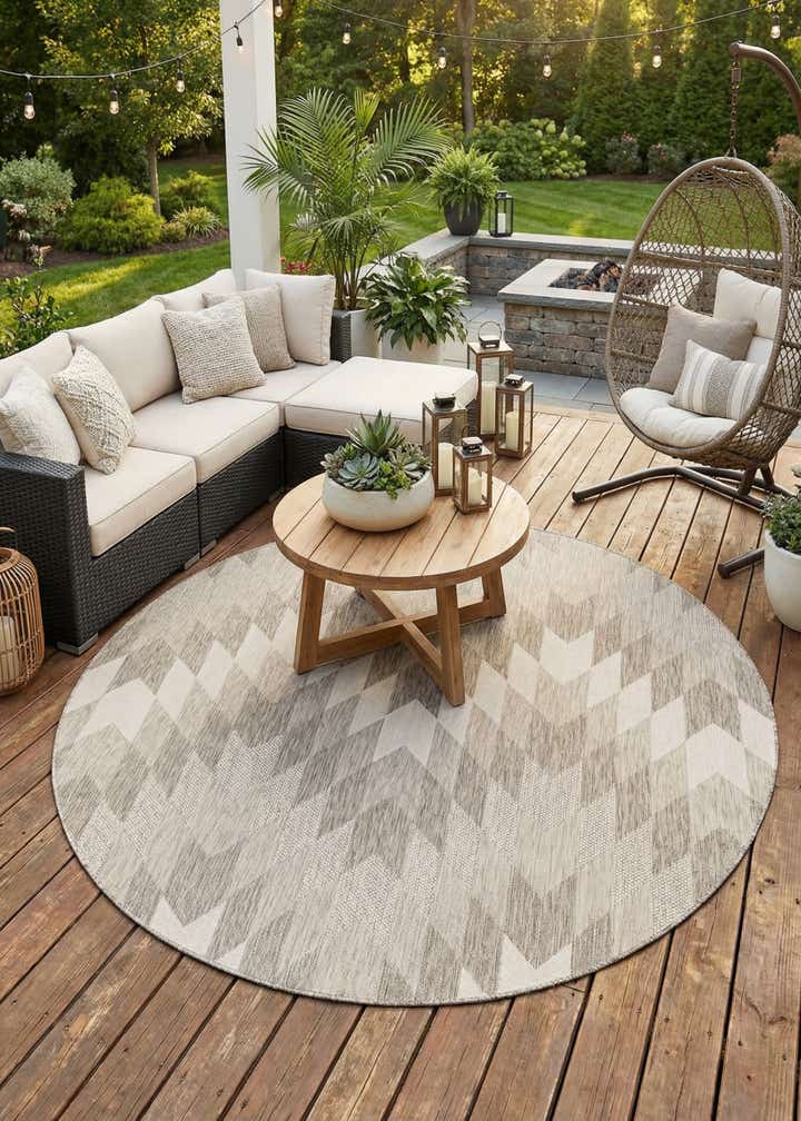 7' 10 x 7' 10 Easy-Clean Modern Indoor / Outdoor Round Rug