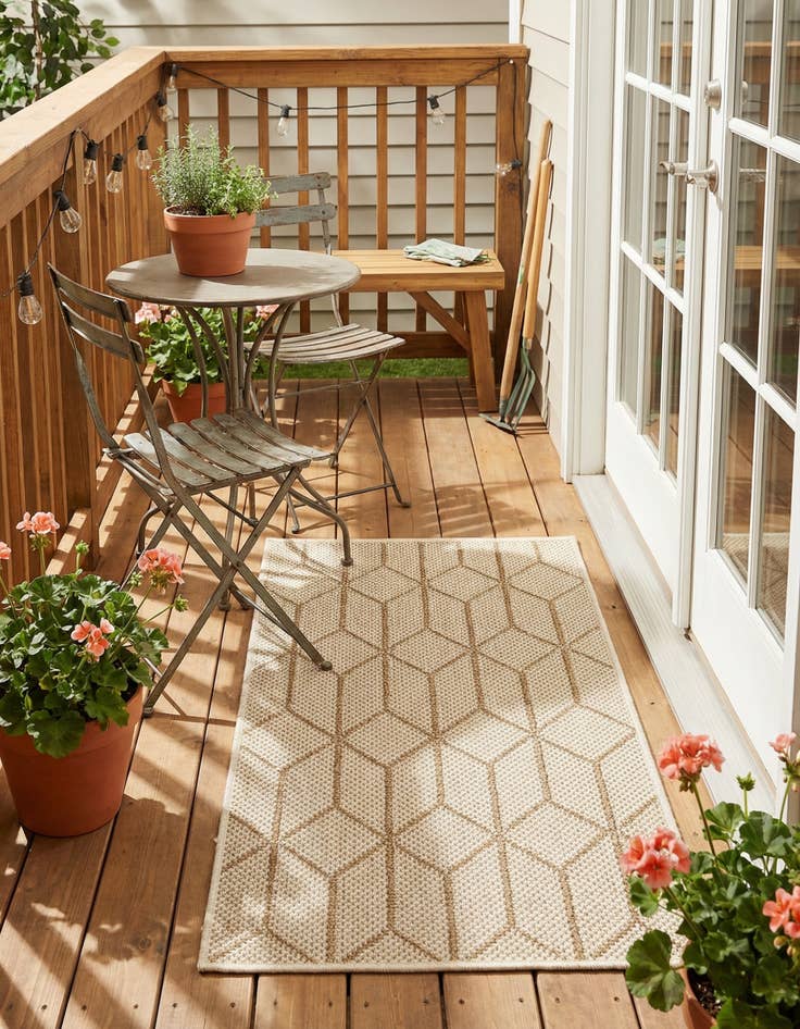 Detail image of 2' x 3' 1  Washable Trellis Indoor / Outdoor Rug