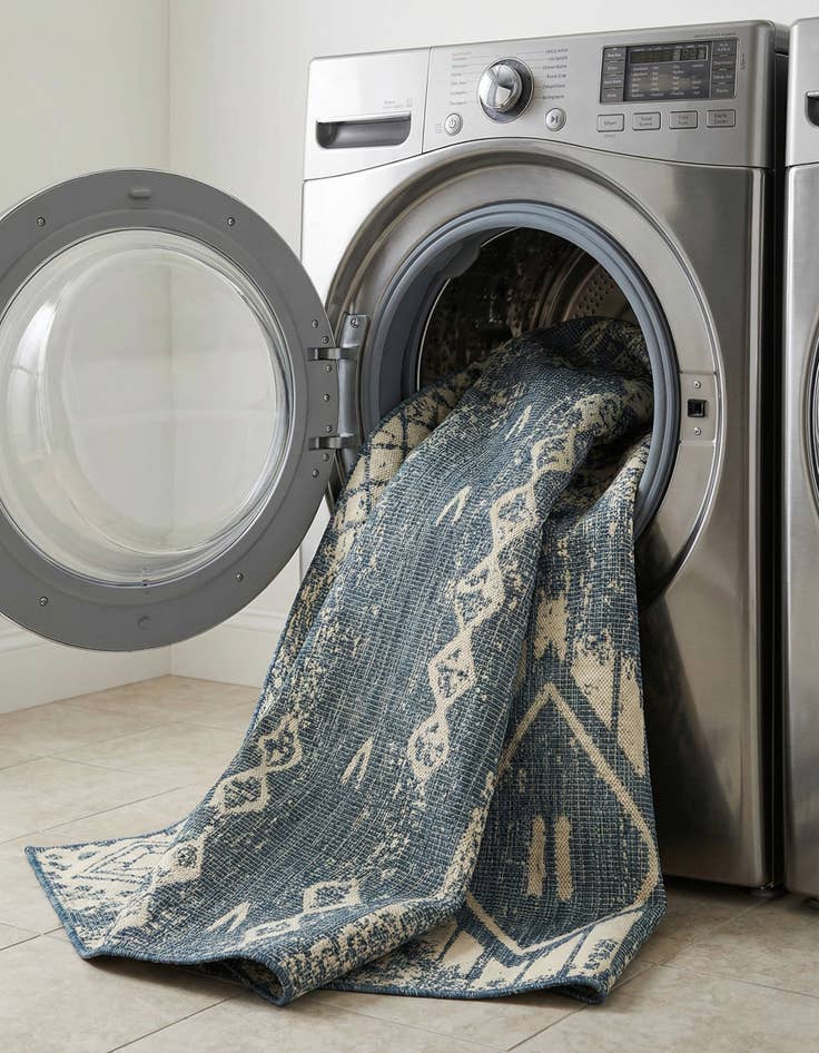 Detail image of 6' x 9'  Washable Bohemian Indoor / Outdoor Rug