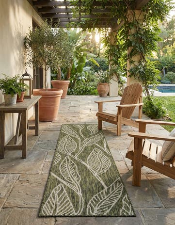 Green Easy-Clean Botanical Indoor / Outdoor Runner Rug