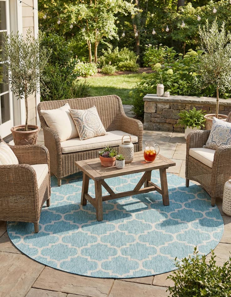 Detail image of 7' 10 x 10'  Washable Trellis Indoor / Outdoor Oval Rug