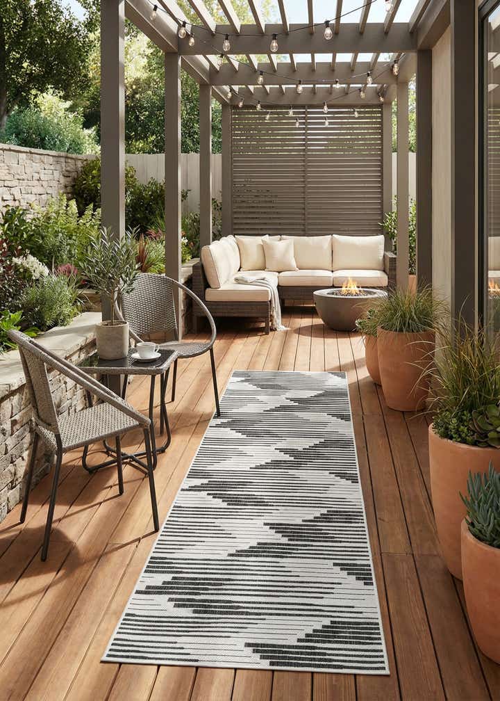 2' 7 x 12' Easy-Clean Modern Indoor / Outdoor Runner Rug