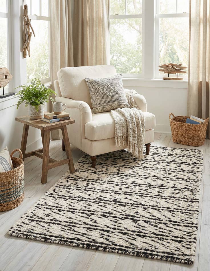 Detail image of  2' 1 x 3'  Hand Woven Seaside Pearl Jute Rug