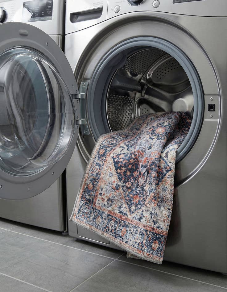 Detail image of 2' x 3'  Washable Yara Rug