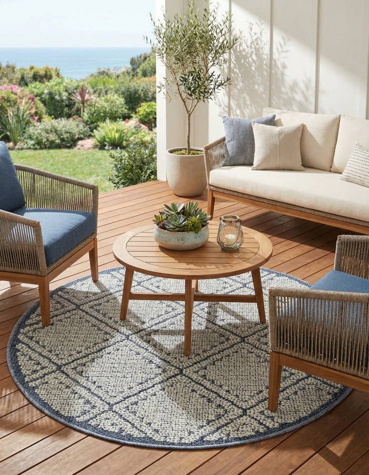 Detail image of 3' 1 x 3' 1  Washable Trellis Indoor / Outdoor Round Rug