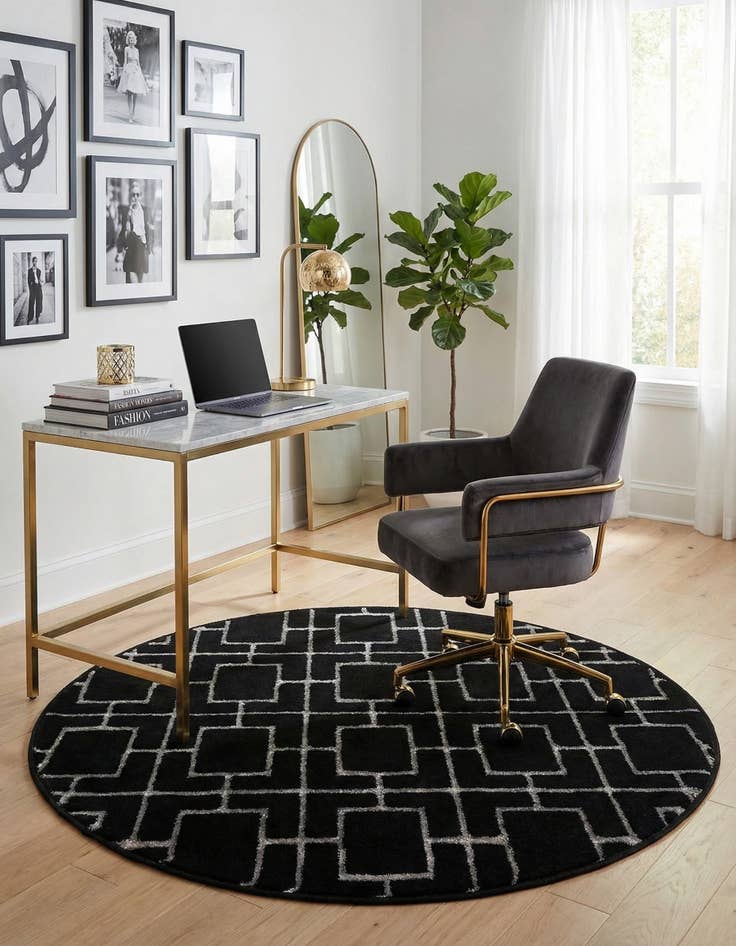 Detail image of 3' x 3'  Marilyn Monroe™ Glam Deco Round Rug