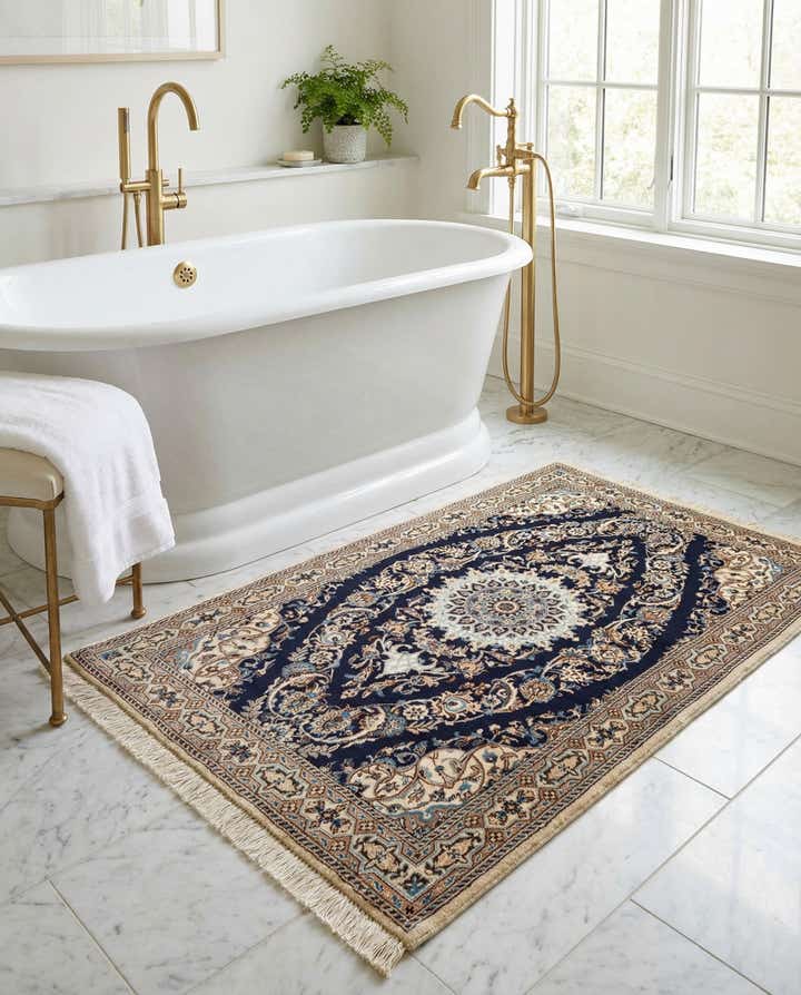 2' 7 x 4' 2 Hand Knotted Nain Rug