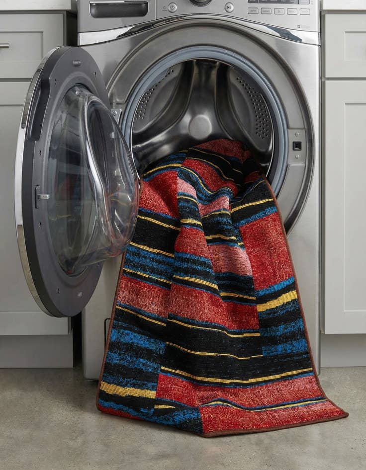 Detail image of  2' x 5'  Washable Modern Indoor / Outdoor Runner Rug