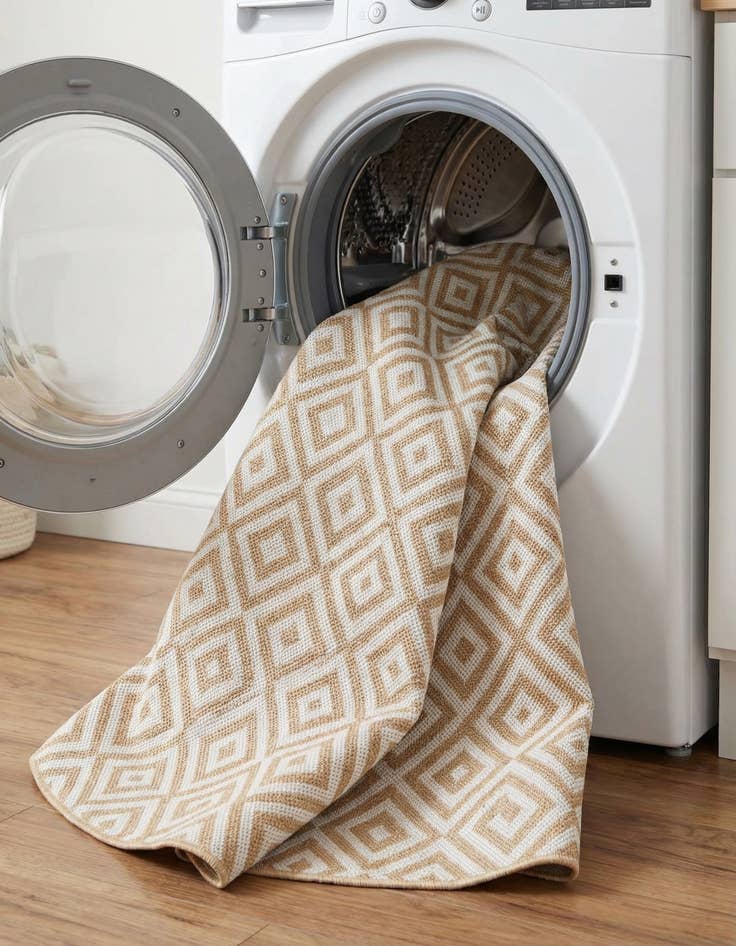 Detail image of  4' x 4'  Washable Jill Zarin Costa Rica Indoor / Outdoor Round Rug