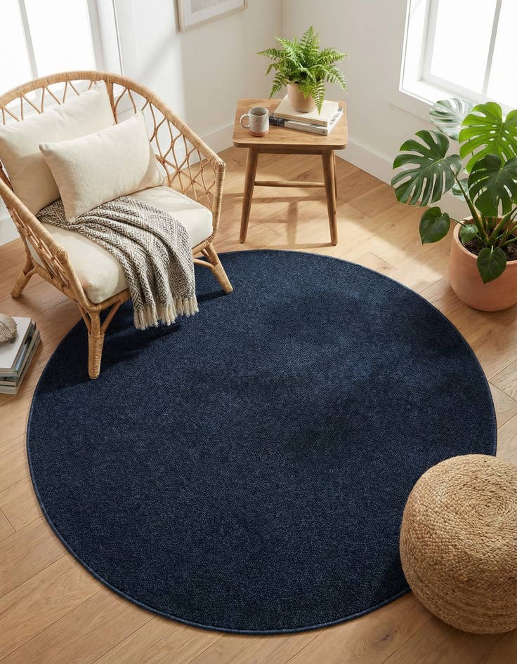 Detail image of 5' 3 x 5' 3  Washable Solid Indoor / Outdoor Round Rug