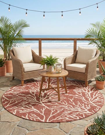 7' 10 x 7' 10 Easy-Clean Coastal Indoor / Outdoor Round Rug
