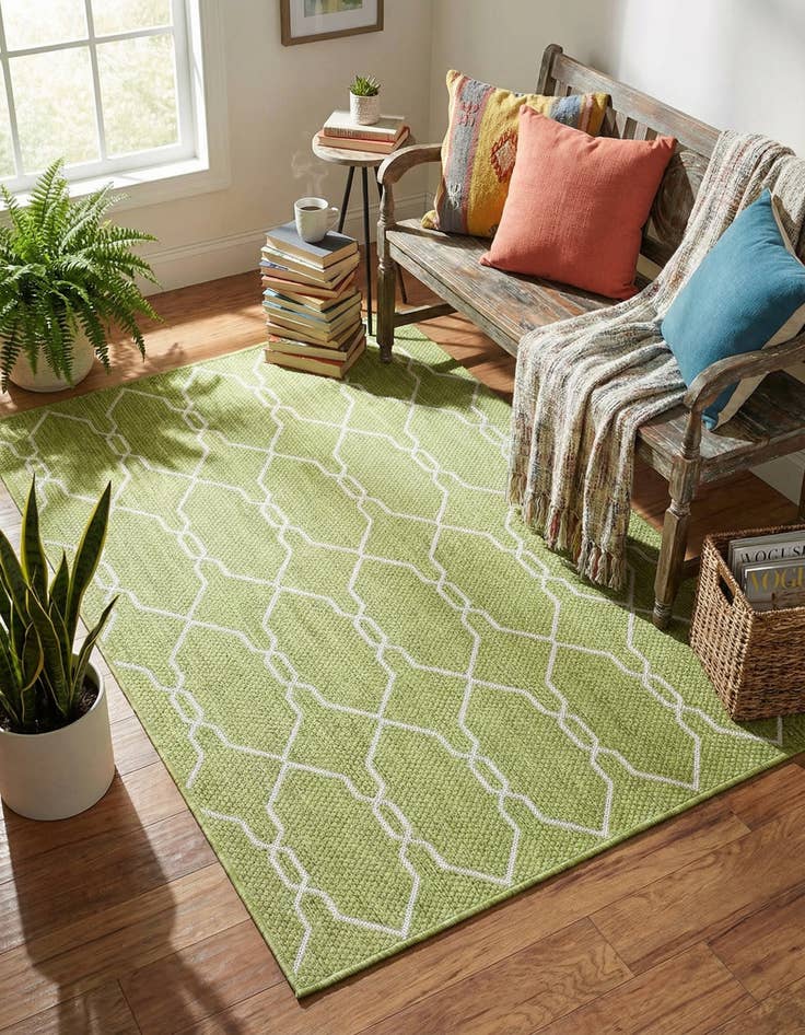 Detail image of  4' x 6'  Washable Lattice Indoor / Outdoor Rug
