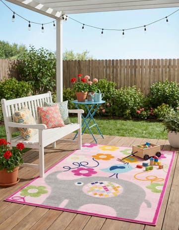 5' 3 x 7' 7 Easy-Clean Indoor / Outdoor Rug