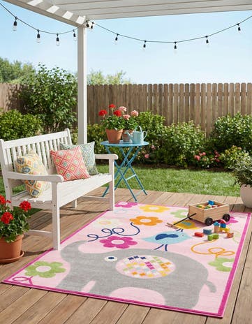 5' 3 x 7' 7 Easy-Clean Indoor / Outdoor Rug