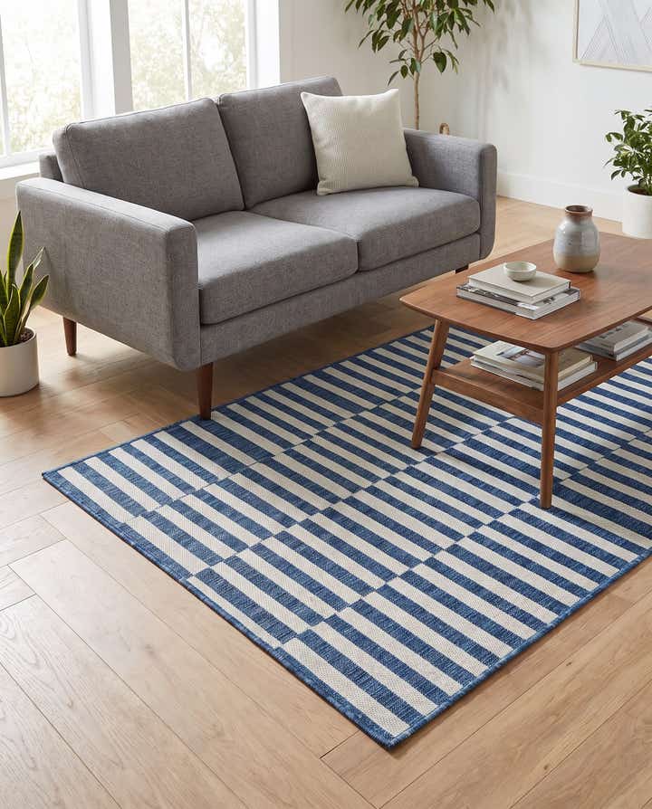 4' x 6' Easy-Clean Ribbon Indoor / Outdoor Rug
