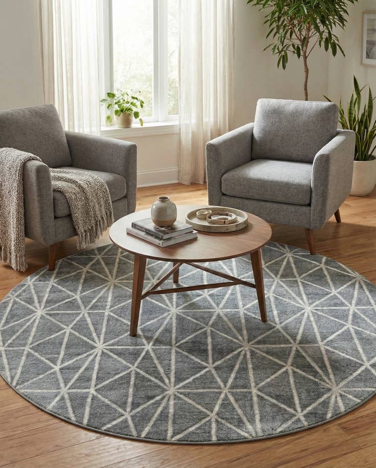 Detail image of 8' x 8' Lattice Trellis Round Rug
