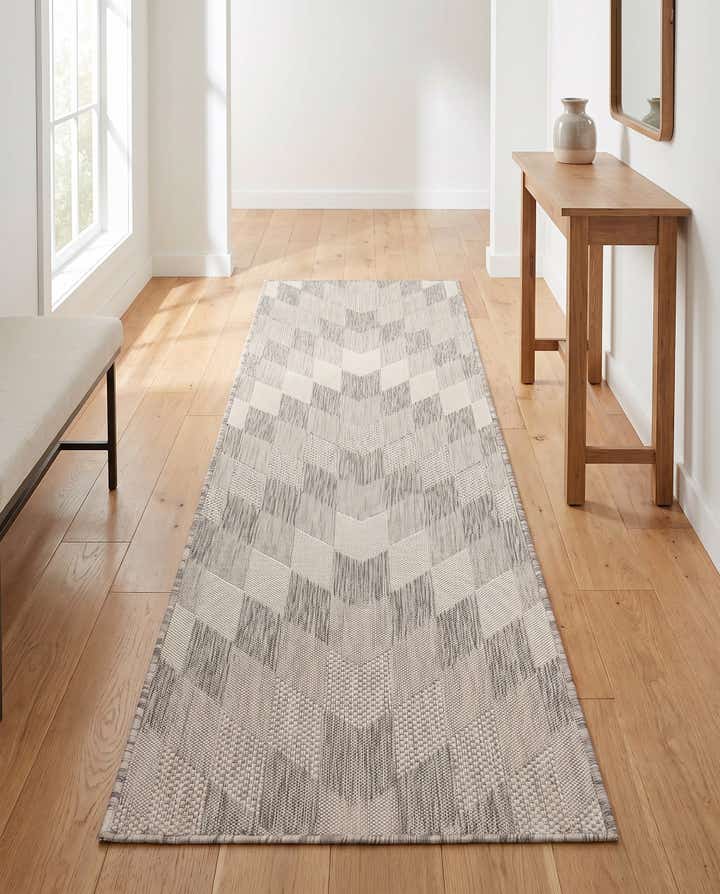 2' x 8' Easy-Clean Modern Indoor / Outdoor Runner Rug