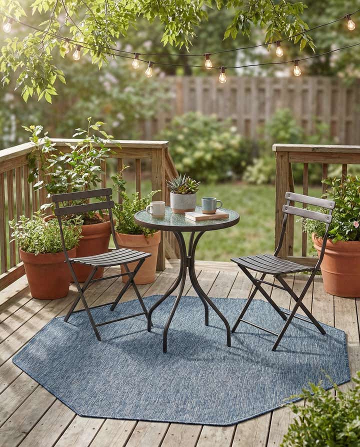 5' 3 x 5' 3 Easy-Clean Solid Indoor / Outdoor Octagon Rug