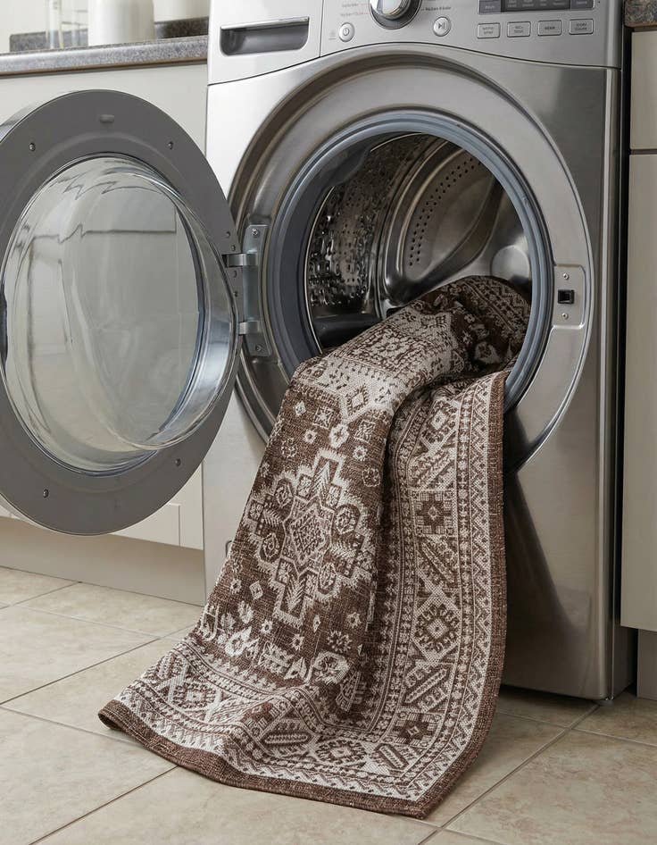 Detail image of 5' 3 x 8'  Washable Aztec Indoor / Outdoor Rug