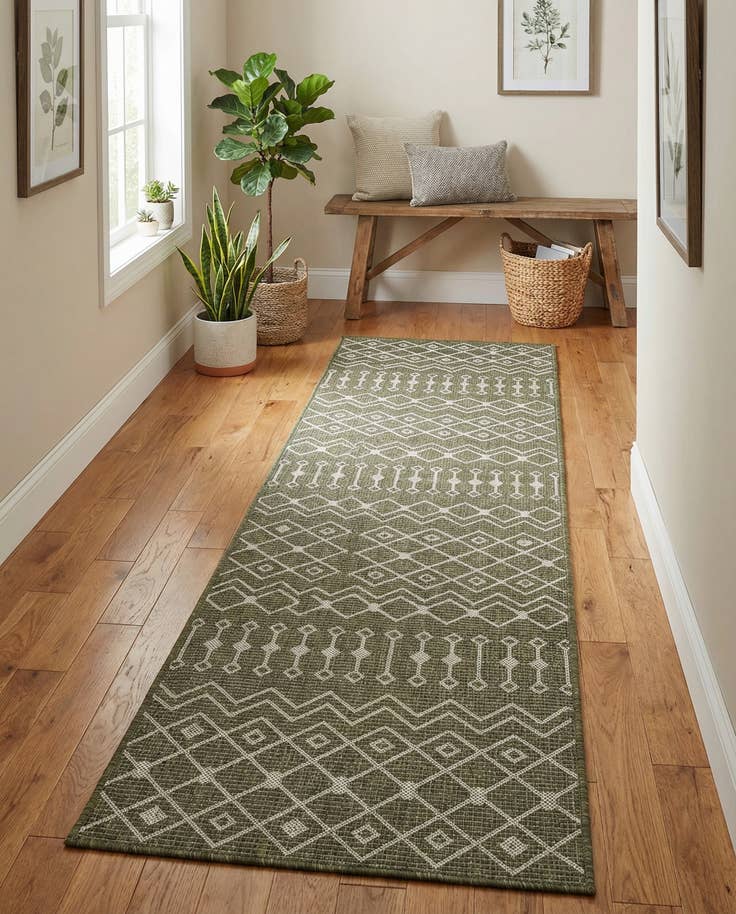 Detail image of 2' 7 x 13' Easy-Clean Lattice Indoor / Outdoor Runner Rug