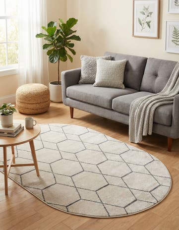 Ivory Lattice Frieze Oval Rug