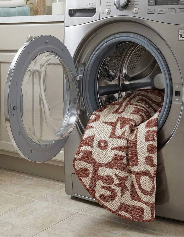 Detail image of 3' x 3'  Washable Modern Indoor / Outdoor Round Rug