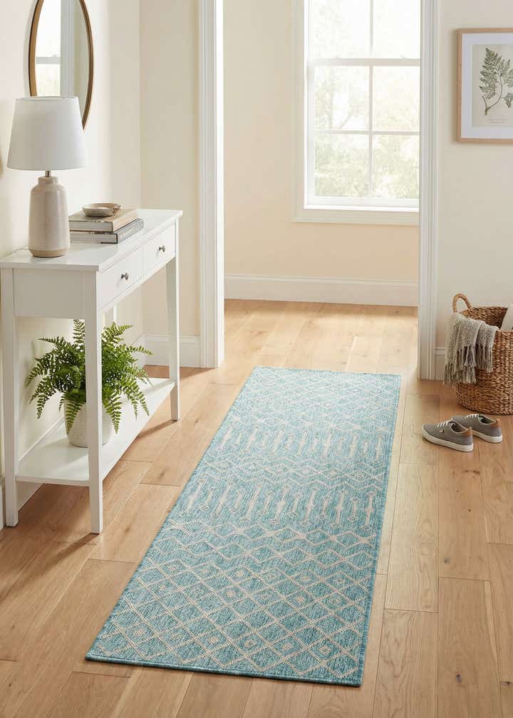 2' x 8' Easy-Clean Trellis Indoor / Outdoor Runner Rug