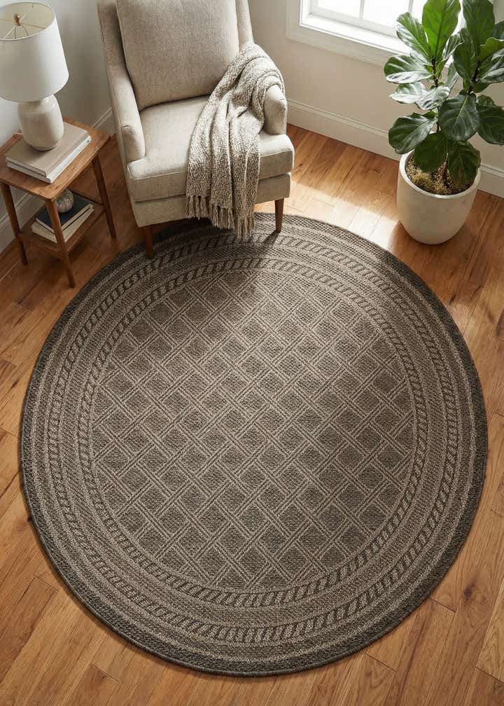5' 1 x 5' 1 Easy-Clean Trellis Indoor / Outdoor Round Rug