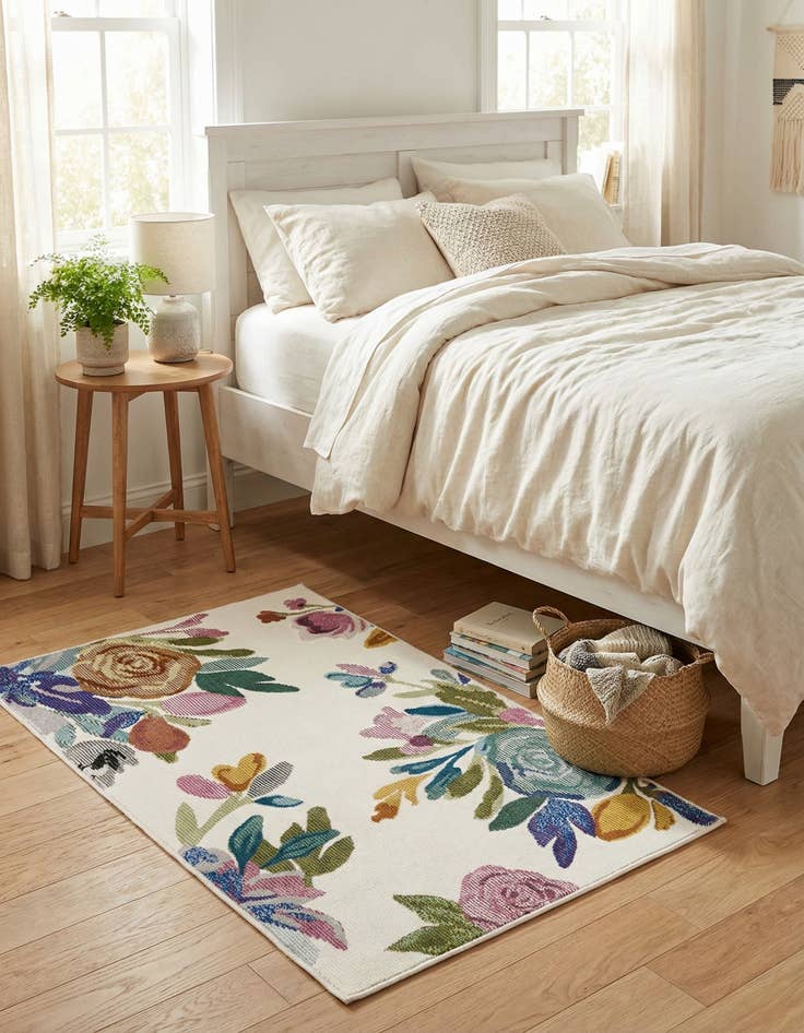 Detail image of  2' x 3' Blossom Rug