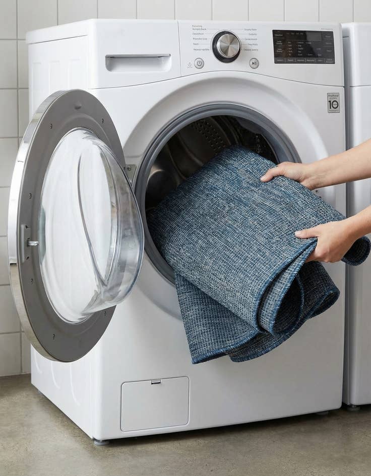 Detail image of 4' x 4'  Washable Solid Indoor / Outdoor Round Rug