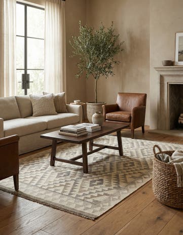 5' 3 x 6' 7 Hand Woven Kilim Maymana Wool Rug